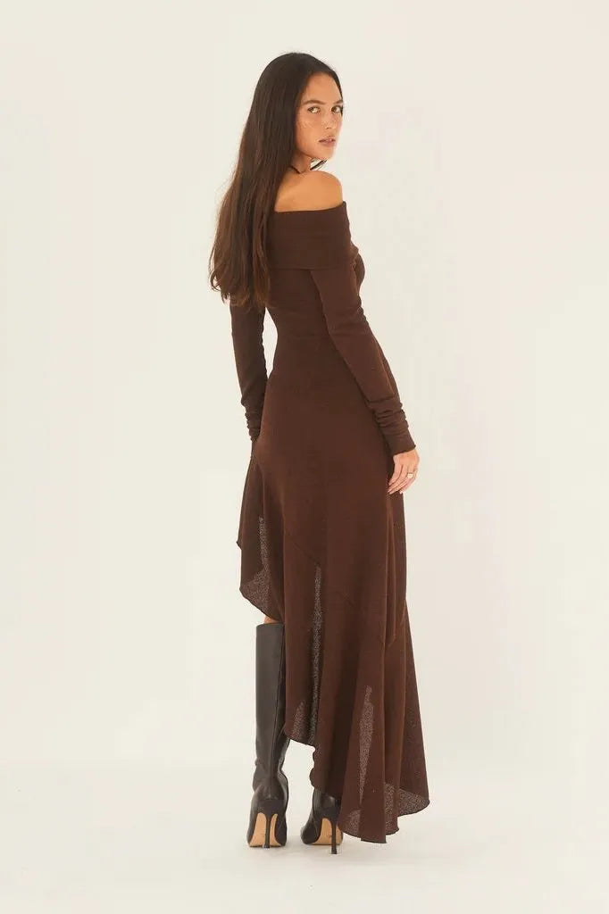 Bella – A Timeless Classic with Seasonal Elegance